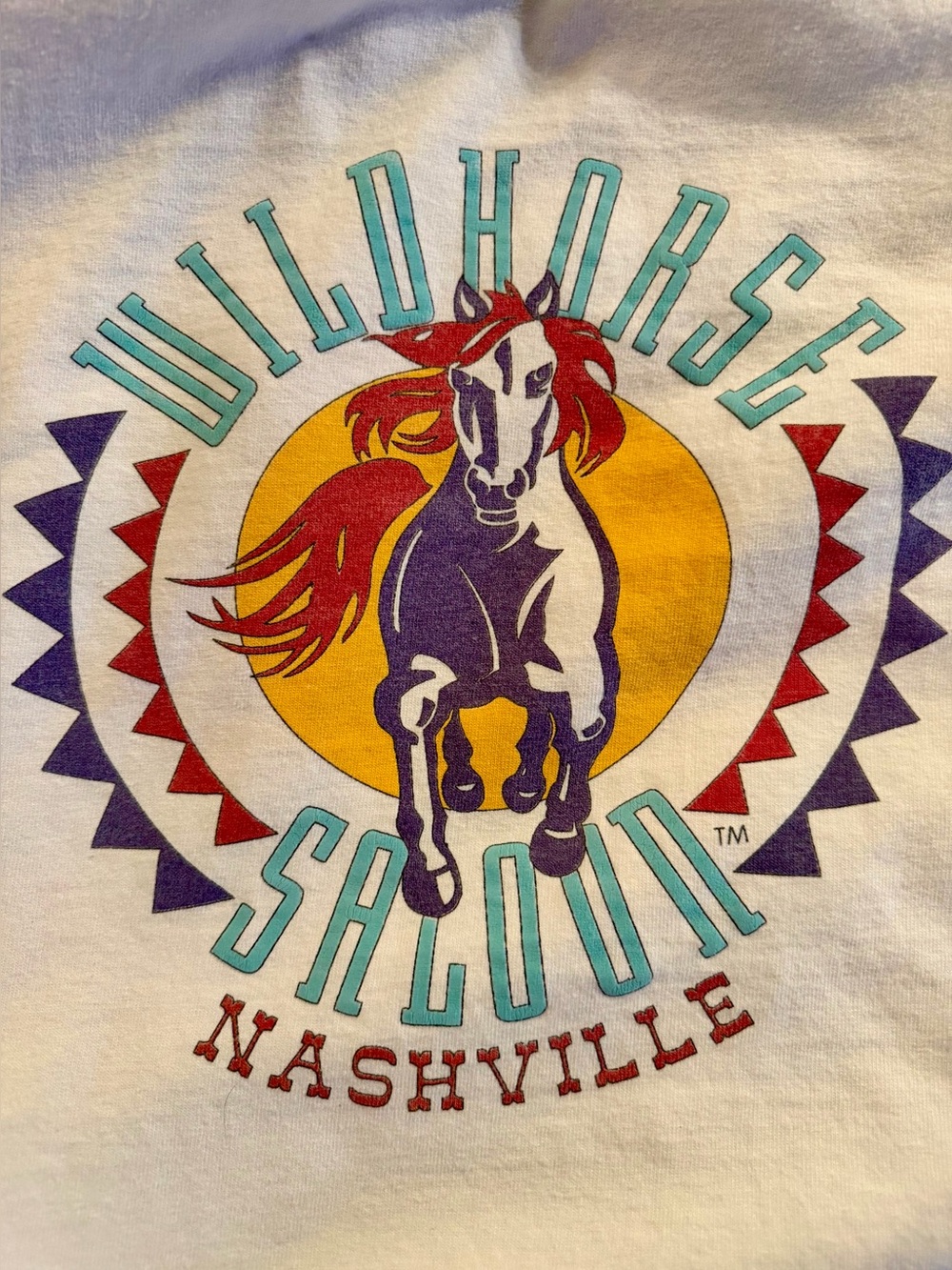 Vintage 1990’s Wildhorse Saloon Nashville White Graphic Tee - Women’s size M - Picture 3 of 6